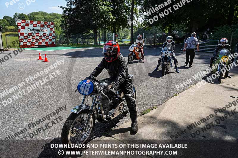 Vintage motorcycle club;eventdigitalimages;mallory park;mallory park trackday photographs;no limits trackdays;peter wileman photography;trackday digital images;trackday photos;vmcc festival 1000 bikes photographs